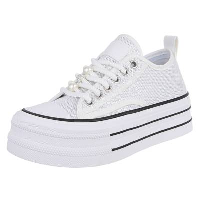 Low-top sneakers for women in white