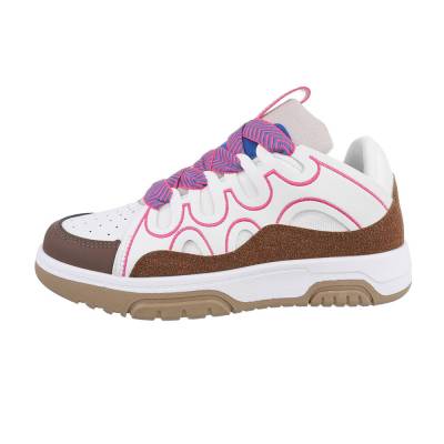 Low-top sneakers for women in pink and white