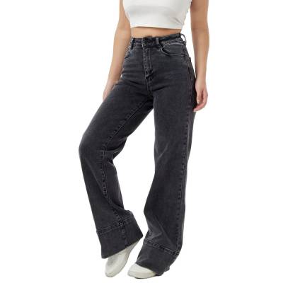 Relaxed fit jeans for women in black