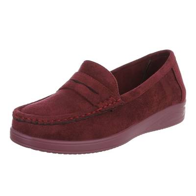 Loafers for women in wine-red