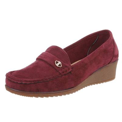 Loafers for women in wine-red