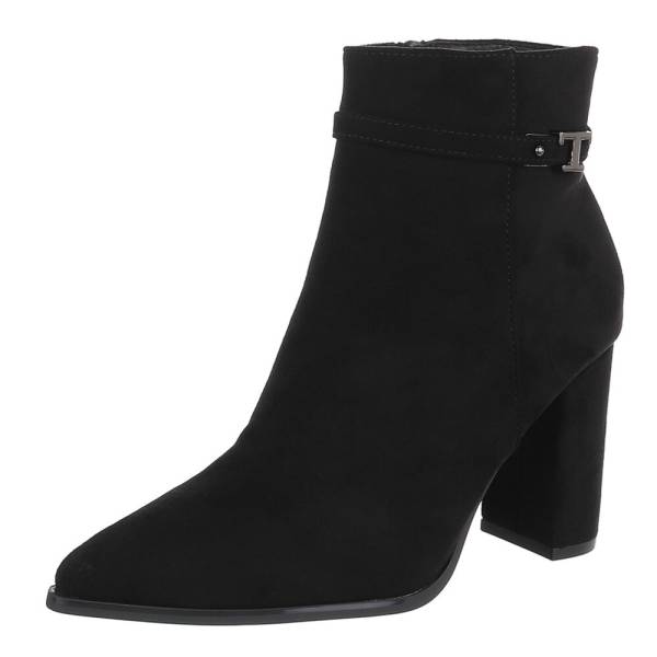 https://www.ital-design.de/img/2026/08/7029-black_1.jpg